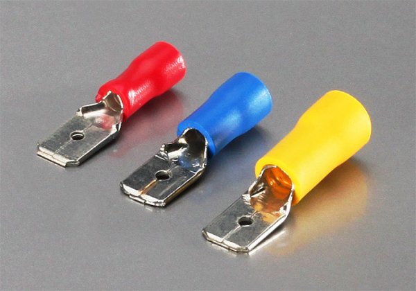 Разъем РПИ-П 1,5-(6,3) плоский КВТ (кратно 100)